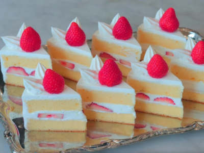strawberry shortcake [1568 × 1044]
